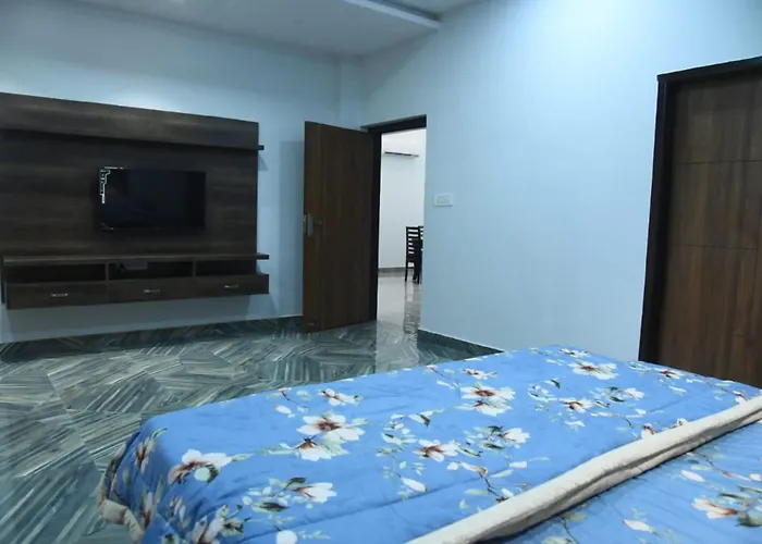 Raj Farms Luxury Villa And Private Pool Near Kukus